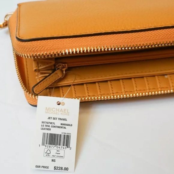 MICHAEL KORS JET SET TRAVEL LARGE CONTINENTAL WALLET $228 - Picture 12 of 12
